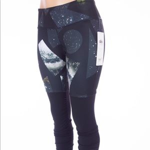 Alo Yoga Goddess Leggings size M
